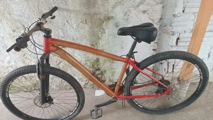 Bicicleta aro 29 pra passear bom usada estado de novo 