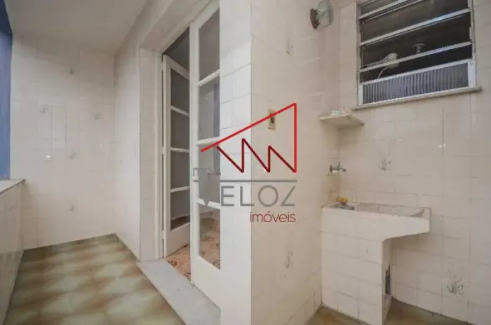 Kitnet/Conjugado - / Residencial / Flamengo
