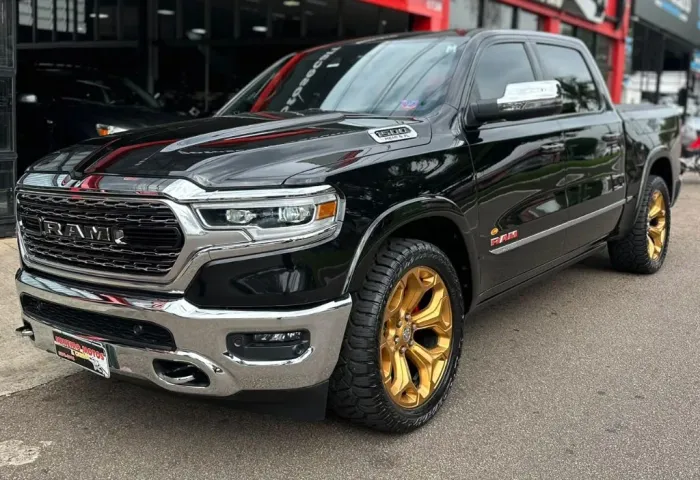 Ram 1500 Limited 5.7 CD 4X4 Aut. 2023