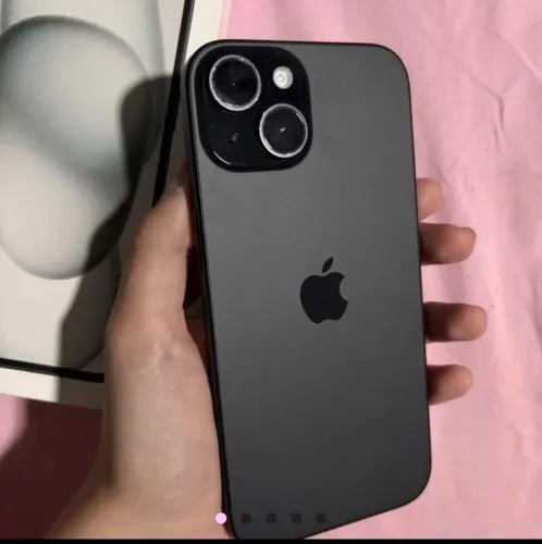 iPhone 15 