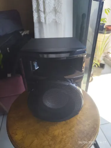 Caixa subwoofer marca LG grande