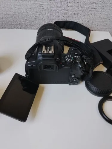 Canon SL2 lente 18-55mm, 18-135mm e 50mm f1.8 completa