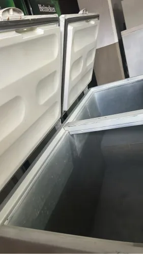 Freezer metalfrio