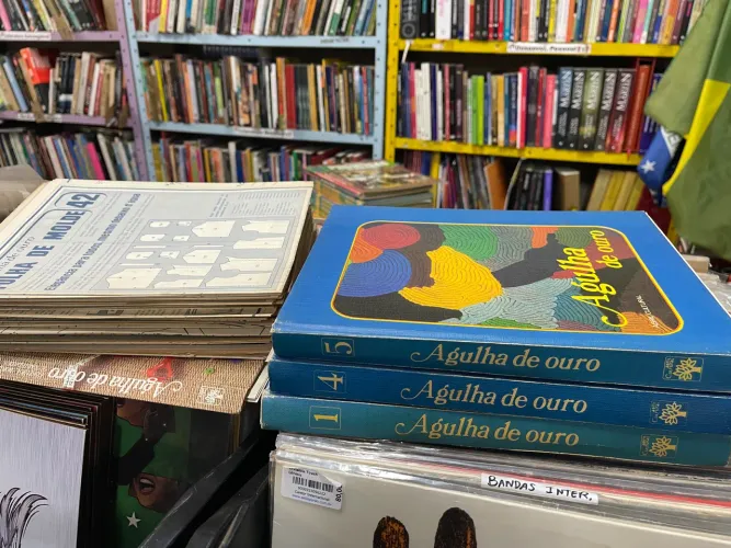 Coleção agulha de ouro editora abril volumes 1, 4, 5 + moldes