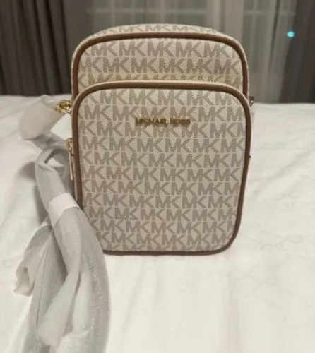 Bolsa michael kors monograma