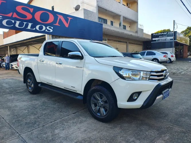 Toyota Hilux CD SRV 4X4 2.8 TDI Diesel Aut. 2018