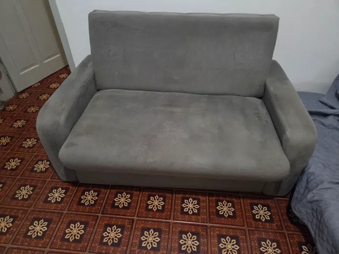 Sofá-cama com baú