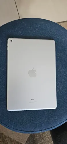 iPad 8ª Geração Apple - Cor Prata - Estado de Novo!