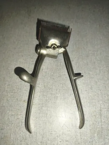 Antiga máquina de cortar cabelo