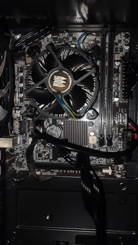 Kit Upgrade: Placa-Mãe (M.2 NVMe) + Intel Core i5-9500 + Cooler