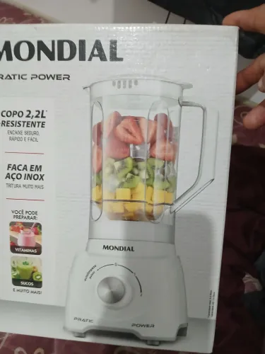 Liquidificador nunca usado. 