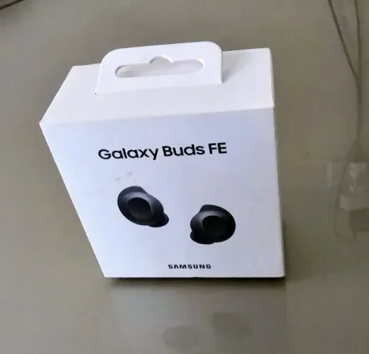 Galaxy buds Fe sem detalhes
