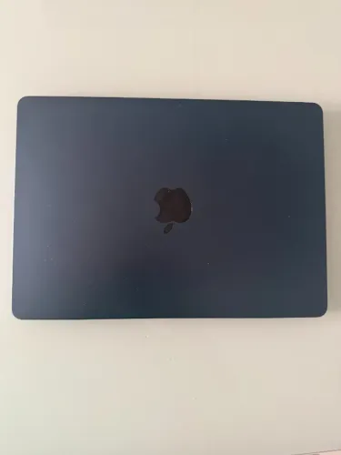 MacBook Air M3 16GB RAM + 256GB SSD ? Meia-noite ? Impecável