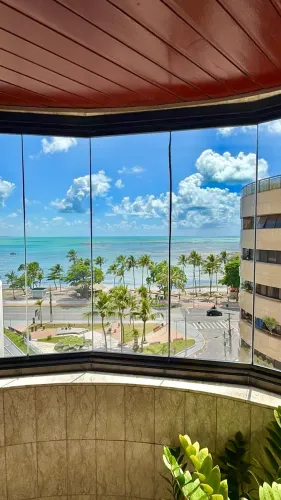 Apartamento com 4 quartos e vista para o mar permanente na ponta verde