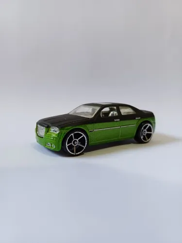 Hot Wheels Chrysler 300C T-Hunt