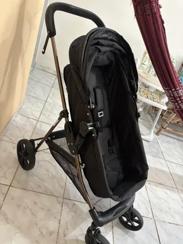 Vendo carrinho de bebê galzerano e bebê conforto