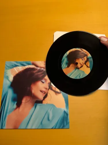 VINIL FREE YOURSELF 7 RSD 2023 - JESSIE WARE 