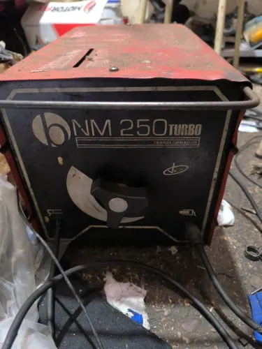 Maquina de solda bambozi