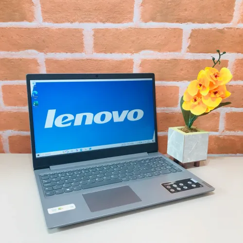 Notebook Lenovo i3 de 8ª Geração/ Ram 8GB/ Ssd 128GB/ Placa Intel Graphics 4GB 