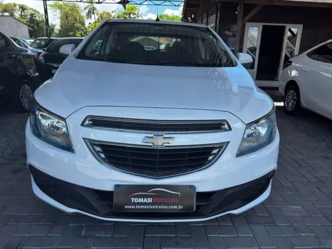 Chevrolet Onix Hatch Lollapalooza 1.0 8V Flex Power Mec. 4P 2014
