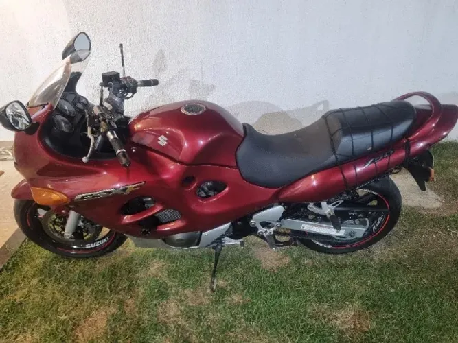 Suzuki GSXF 750 - Raridade e Impecável