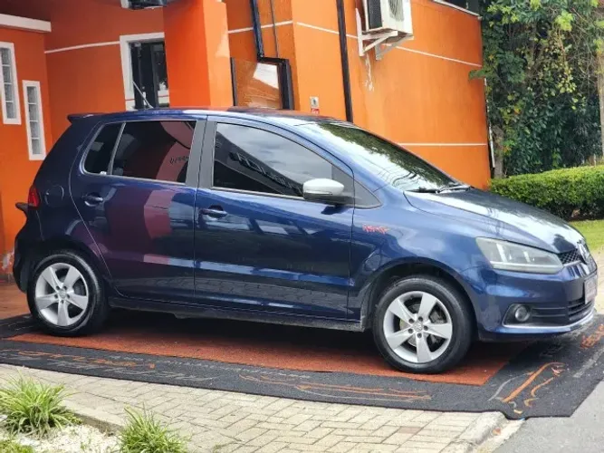 Volkswagen Fox Rock IN RIO 1.6 MI Total Flex 8V 5P 2016