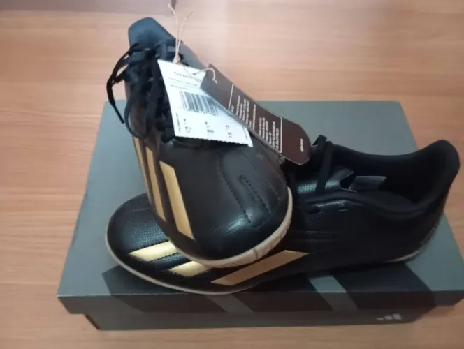 Chuteira futsal tamanho 40/41
