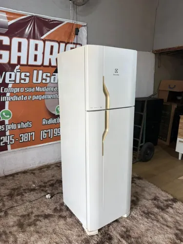 Geladeira Electrolux Frost Free ótima !!