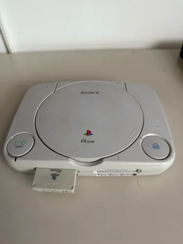 PlayStation 1 R$300