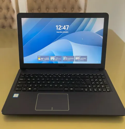 ASUS VivoBook 15 i5 8ª Geração + SSD 240GB | Excelente Estado