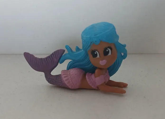BONECA MINIATURA MINI SEREIA SKYE ILHA DA CONCHA MAGIC FIZZ