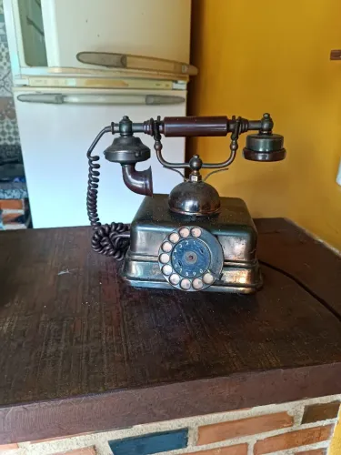 Telefone antigo