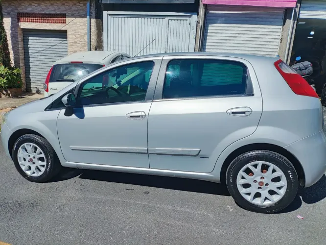 Fiat Punto ELX 1.4 Fire Flex 8V 5P 2008