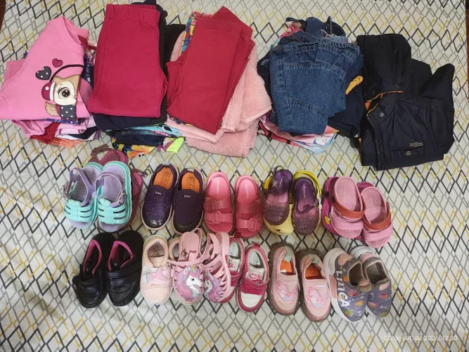 Lote menina de 2 a 4 anos