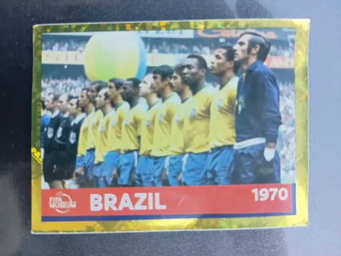 Figurinha dourada (FWC 23) do álbum 2022 