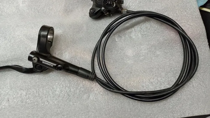 Freio traseiro MT 200 Shimano semi nvoo traseiro