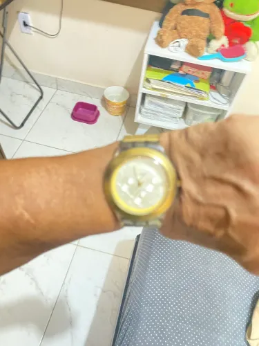 Vendo um relógio lindo
