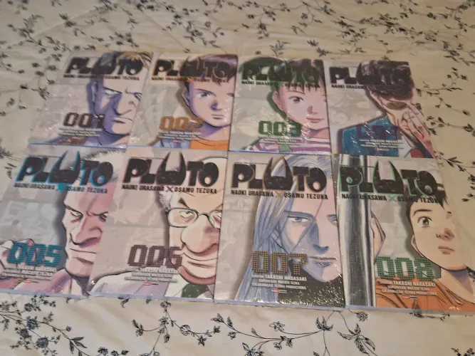 Coleção completa de Pluto