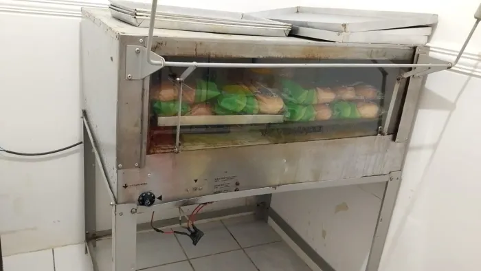 Forno + batedeira + bandejas assar pão 