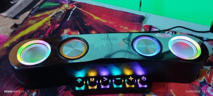 VENDO CAIXA PREMIUM SOUNDBAR KODI GAMER RGB SWITCHBLUE NOVA NA CAIXA