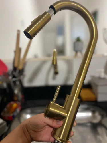 Torneira para bancada dourada