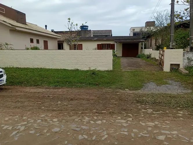 Casa para venda com 92 metros quadrados com 3 quartos em Itapiruba - Imbituba - Santa Cata