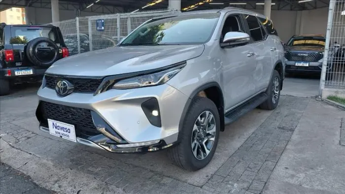 Toyota Hilux SW4 4X4 2.8 Diesel 2025