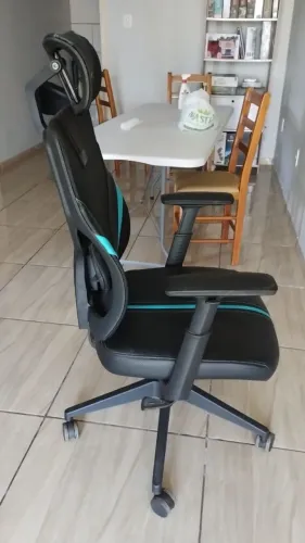 Cadeira ergonomia com capacidade até 120kgs