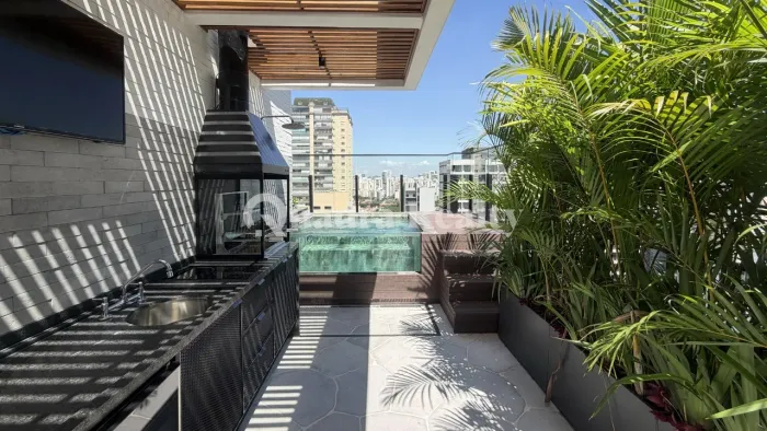 Cobertura duplex de 130m² mobiliada na Vila Olímpia