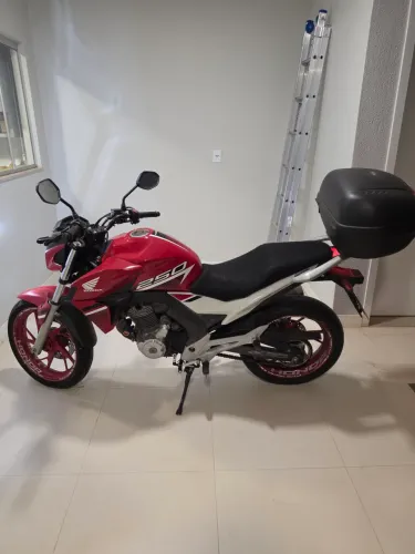 VENDO MOTO CB 250 TWISTER