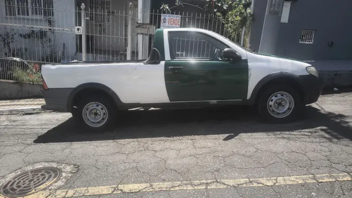 Fiat Strada 1.4 MPI Fire Flex 8V CS 2012