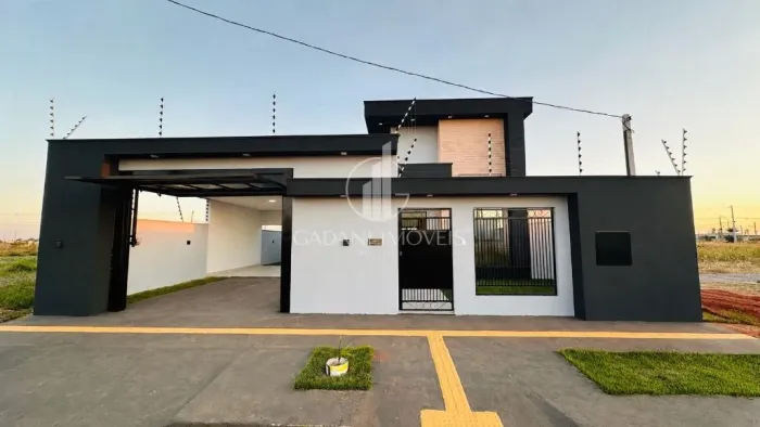 CASA DE 3 QUARTOS SENDO 1 SUÍTE À VENDA POR R$ 990.000,00 NO PARQUE DO LAGO EM SINOP/MT -