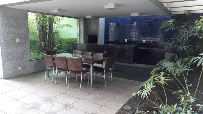 Imóvel para aluguel com 135 metros quadrados com 4 quartos em Funcionários - Belo Horizont