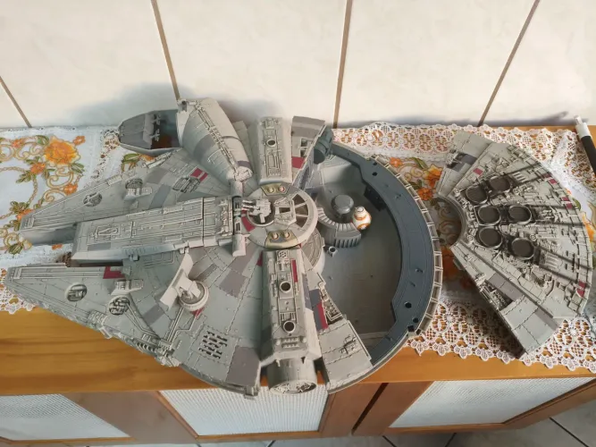Millennium Falcon Star Wars 